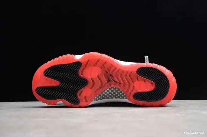 MaikeSneakers (2012) 11 378037-010 Retro Air Jordan Bred 0331